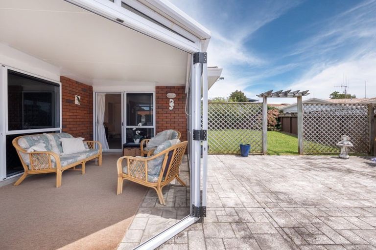 Photo of property in 6 Laburnum Glen, Mount Maunganui, 3116