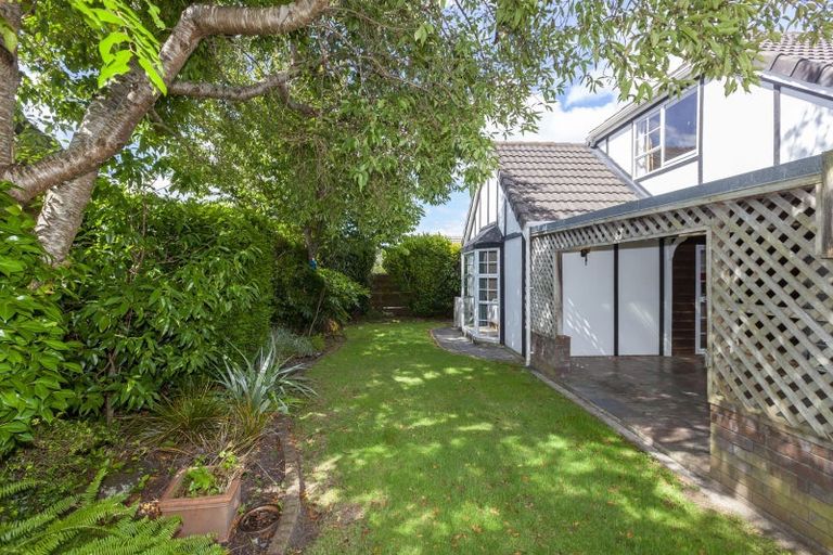 Photo of property in 34 Awanui Drive, Waikanae, 5036