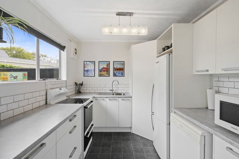 Photo of property in 3/30 Stokes Valley Road, Stokes Valley, Lower Hutt, 5019