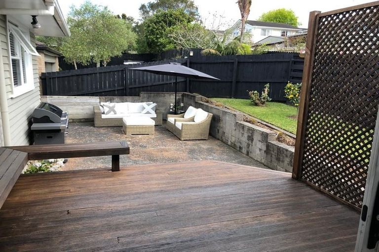 Photo of property in 31 Advene Road, Cockle Bay, Auckland, 2014