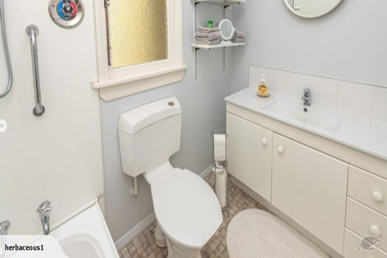 Photo of property in 17 Tulloch Street, Saint Johns Hill, Whanganui, 4500