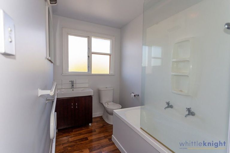 Photo of property in 32 Vagues Road, Northcote, Christchurch, 8052