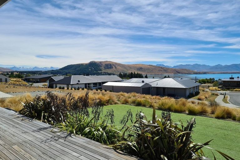 Photo of property in 6 Manning Place, Lake Tekapo, 7999