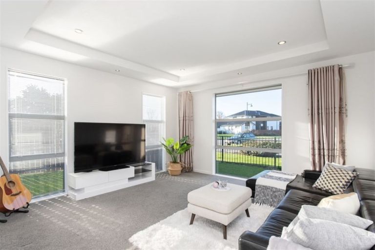 Photo of property in 28 Euphrasie Drive, Aidanfield, Christchurch, 8025