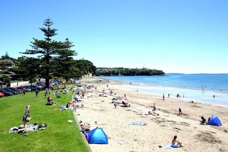 Photo of property in 1/4 Gull Lane, Mairangi Bay, Auckland, 0630