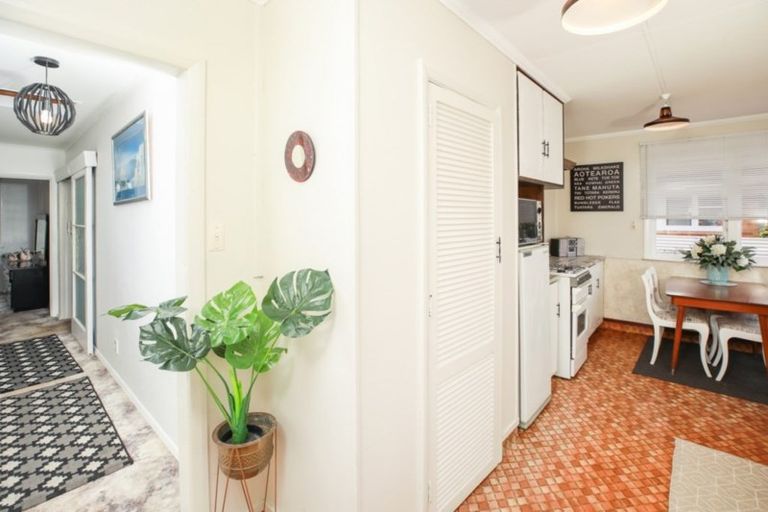 Photo of property in 8 Croall Crescent, St Andrews, Hamilton, 3200