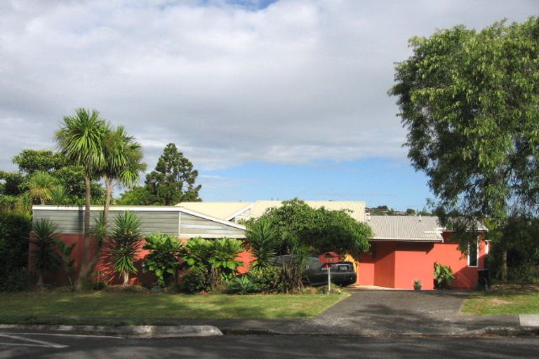 Photo of property in 49 Alton Avenue, Hillcrest, Auckland, 0627