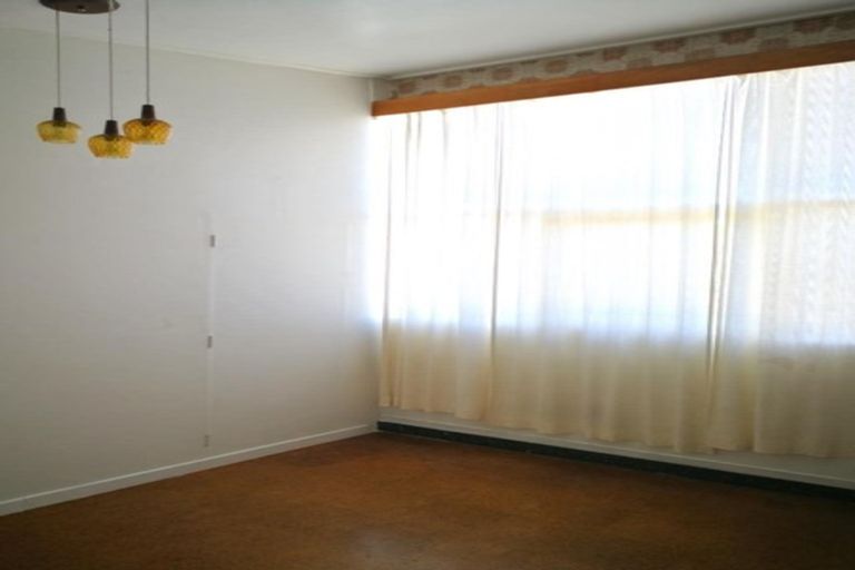 Photo of property in 40 West Coast Road, Glen Eden, Auckland, 0602