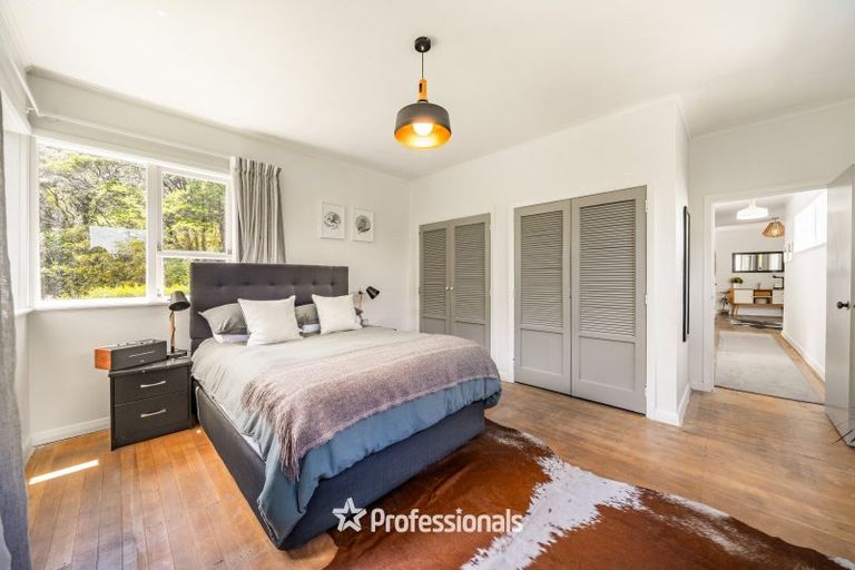 Photo of property in 132 Cheviot Road, Lowry Bay, Lower Hutt, 5013