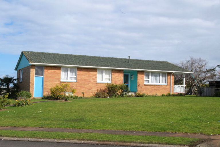 Photo of property in 48 Calthorp Close, Favona, Auckland, 2024