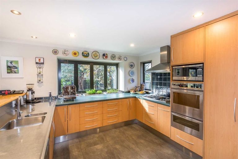 Photo of property in 14 Aylmer Street, Somerfield, Christchurch, 8024