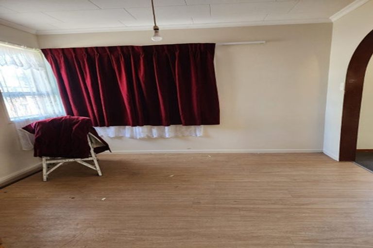 Photo of property in 121a Russell Road, Manurewa, Auckland, 2102