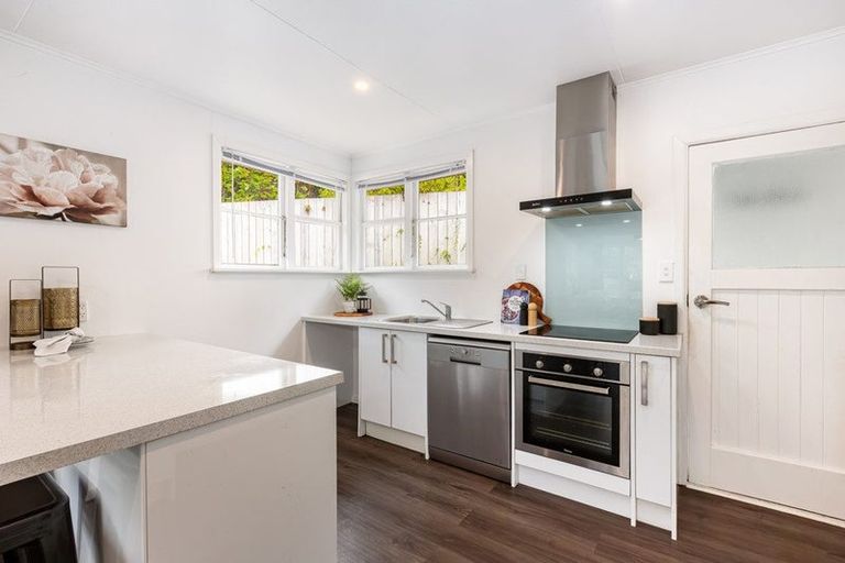 Photo of property in 16 Rintoul Grove, Stokes Valley, Lower Hutt, 5019