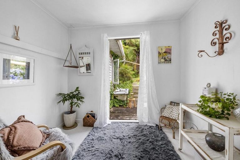 Photo of property in 126 Huatoki Street, Frankleigh Park, New Plymouth, 4310