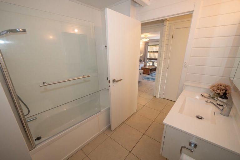 Photo of property in 8 Haekaro Lane, Cable Bay, 0420