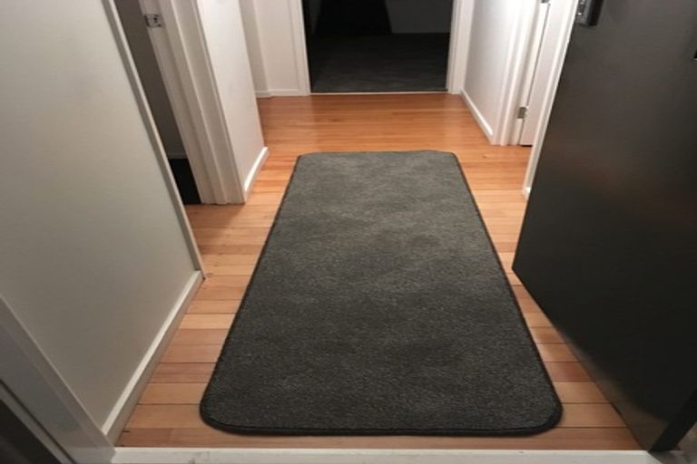 Photo of property in 4/221 Hurstmere Road, Takapuna, Auckland, 0622