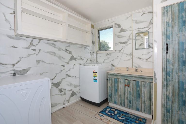 Photo of property in 75 Punga Street, Tangimoana, 4822