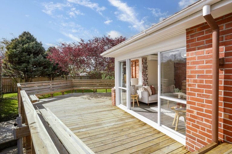 Photo of property in 19 Flay Crescent, Burnside, Christchurch, 8053