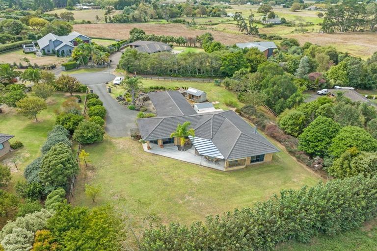 Photo of property in 12 Gleaming Place, Waiuku, 2123