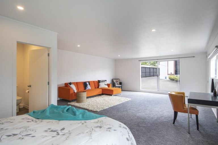 Photo of property in 55 Riro Street, Point Chevalier, Auckland, 1022