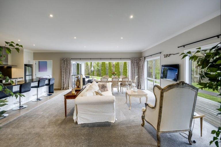 Photo of property in 254 Blackbarn Road, Havelock North, 4294