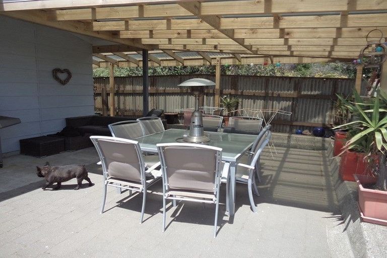 Photo of property in 39 Dixie Street, Te Horo Beach, Otaki, 5581