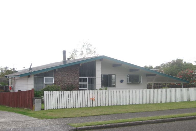 Photo of property in 14 Neri Crescent, Pomare, Rotorua, 3015