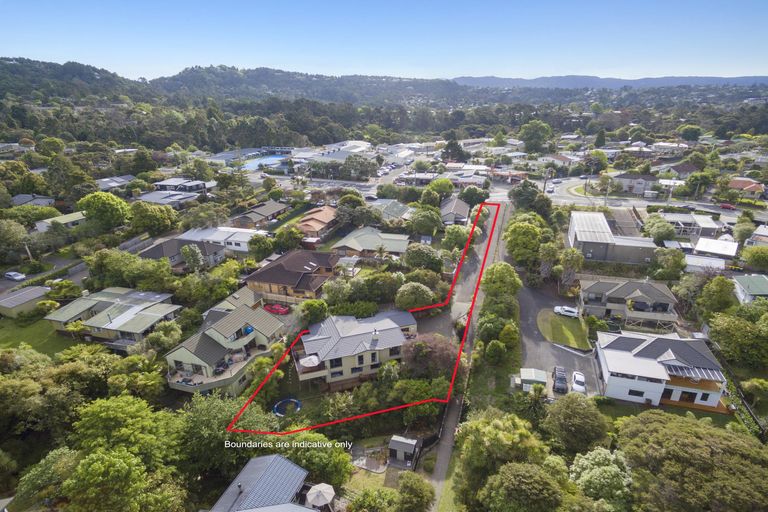 Photo of property in 90e Atkinson Road, Titirangi, Auckland, 0604