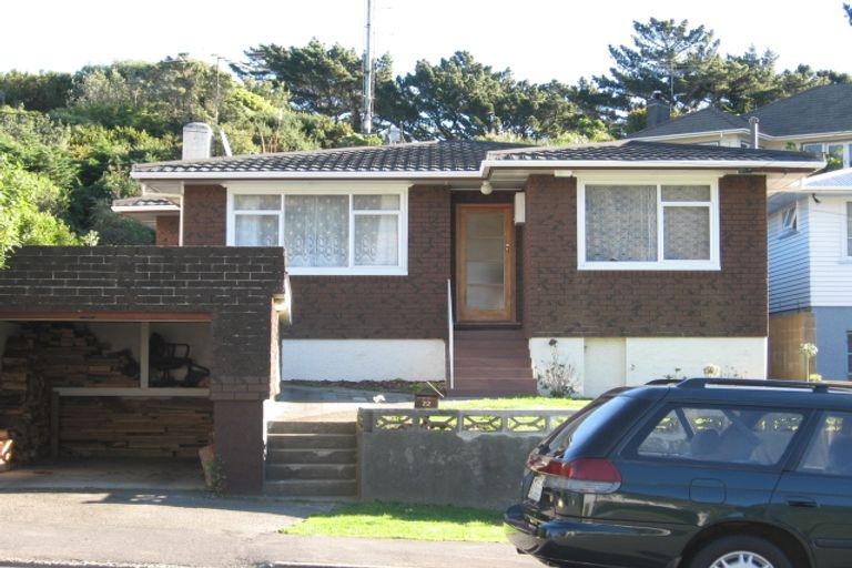 Photo of property in 22 Black Rock Road, Newlands, Wellington, 6037