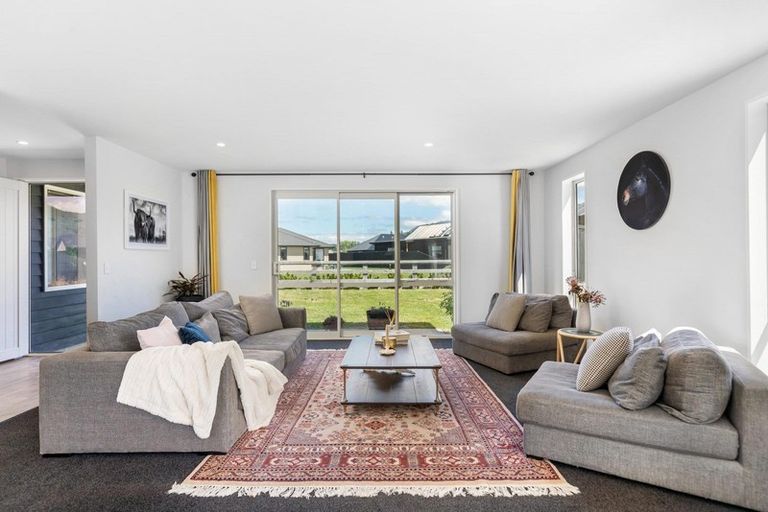 Photo of property in 8 Chadlington Way, Lower Shotover, Queenstown, 9304
