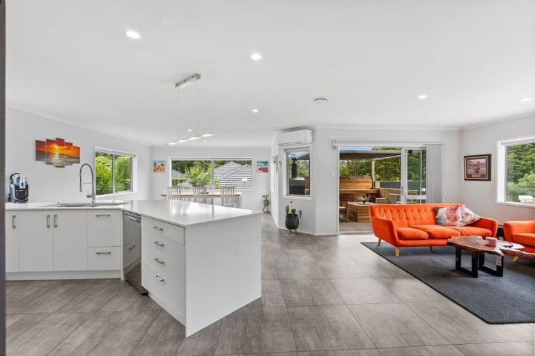 Photo of property in 12 Catherin Servant Close, Maunu, Whangarei, 0110