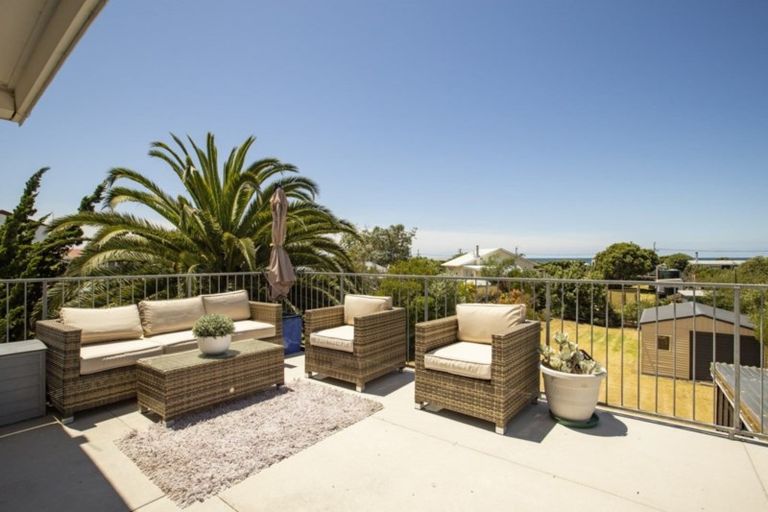 Photo of property in 57 Pinedale Crescent, Riversdale Beach, Masterton, 5872