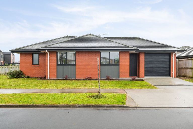 Photo of property in 18 Haddonstone Avenue, Rototuna North, Hamilton, 3210