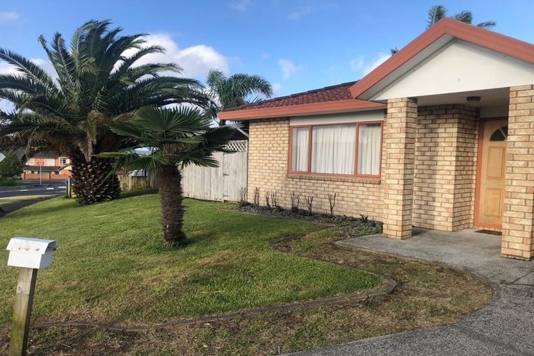 Photo of property in 4 Greenberry Drive, Ranui, Auckland, 0612