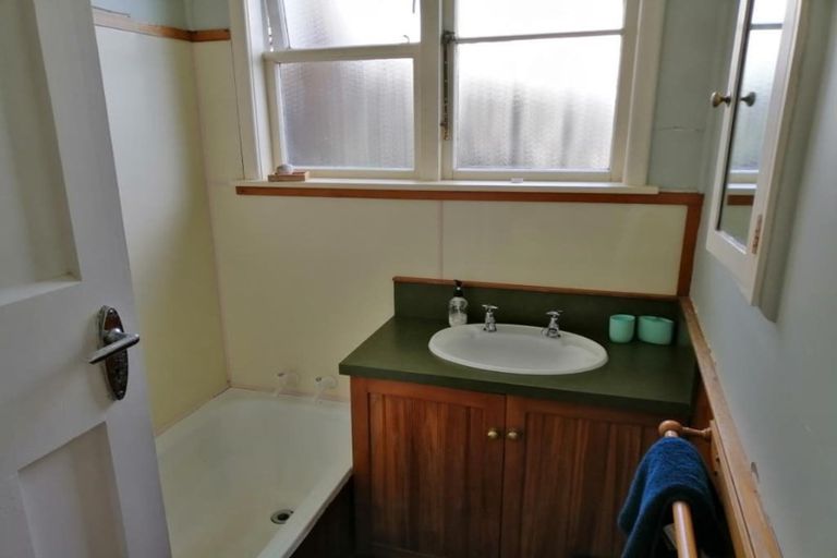 Photo of property in 107 Nevay Road, Miramar, Wellington, 6022