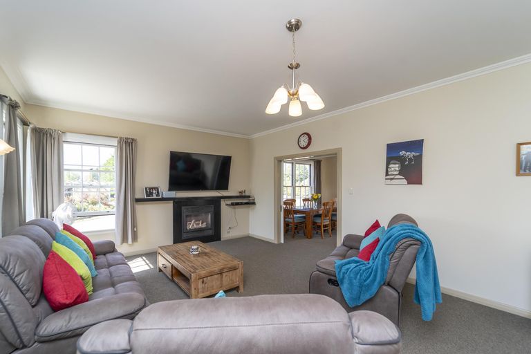 Photo of property in 69-71 Charles Street, Carterton, 5713