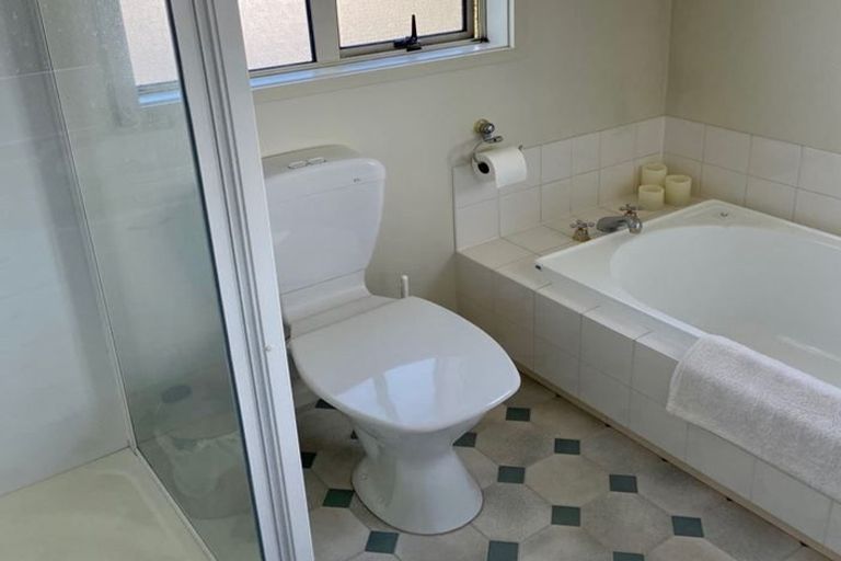 Photo of property in 150a Avonhead Road, Avonhead, Christchurch, 8042