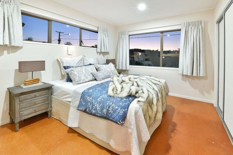 Photo of property in 2/12 Ramsgate Terrace, Mairangi Bay, Auckland, 0630