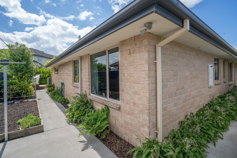 Photo of property in 54 Westpark Drive, Burnside, Christchurch, 8053