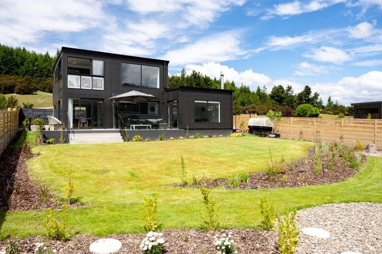 Photo of property in 6 Platinum Ridge, Wanaka, 9305