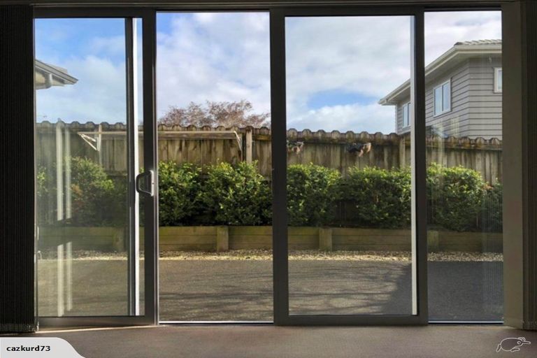 Photo of property in 61c Fields Parade, Oteha, Auckland, 0632