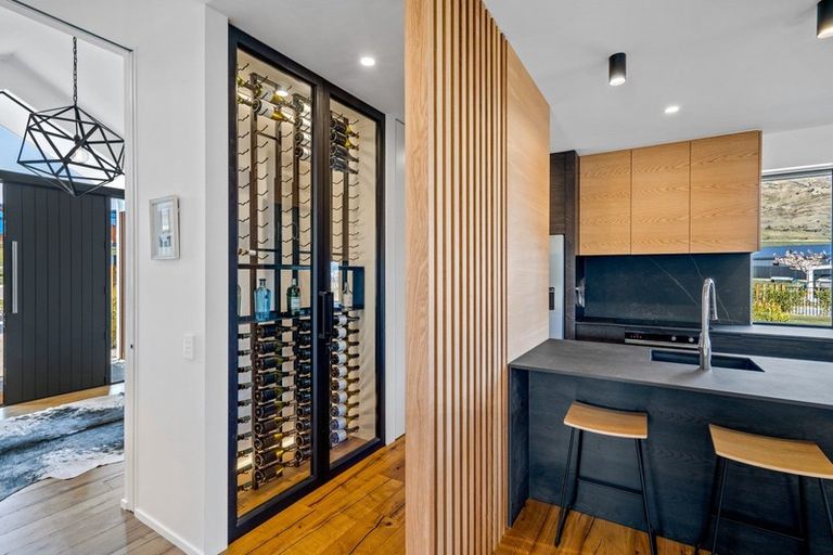 Photo of property in 3 Little Alpha Loop, Wanaka, 9305