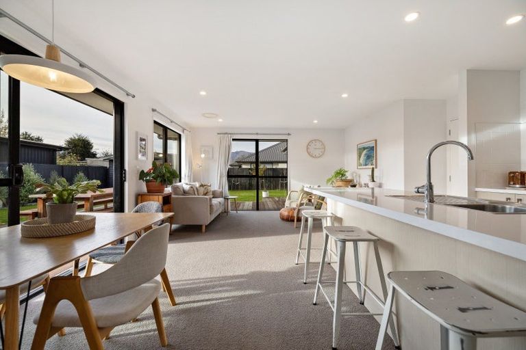 Photo of property in 11 Myles Way, Lower Shotover, Queenstown, 9304