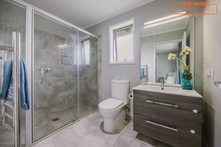 Photo of property in 33 Captain Mitchell Drive, Opaheke, Papakura, 2113