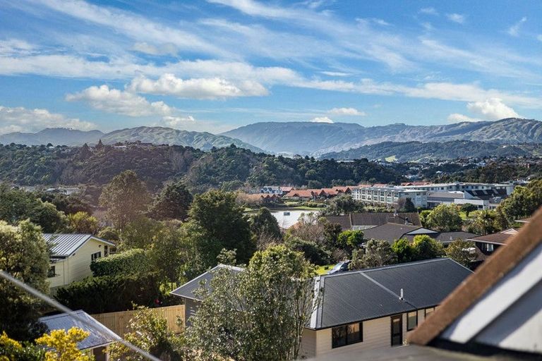 Photo of property in 14 Longitude Place, Whitby, Porirua, 5024