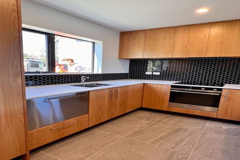 Photo of property in 14 Bee Lane, Whitby, Porirua, 5024