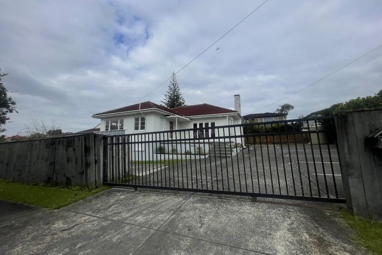 Photo of property in 46 Miro Street, New Lynn, Auckland, 0600