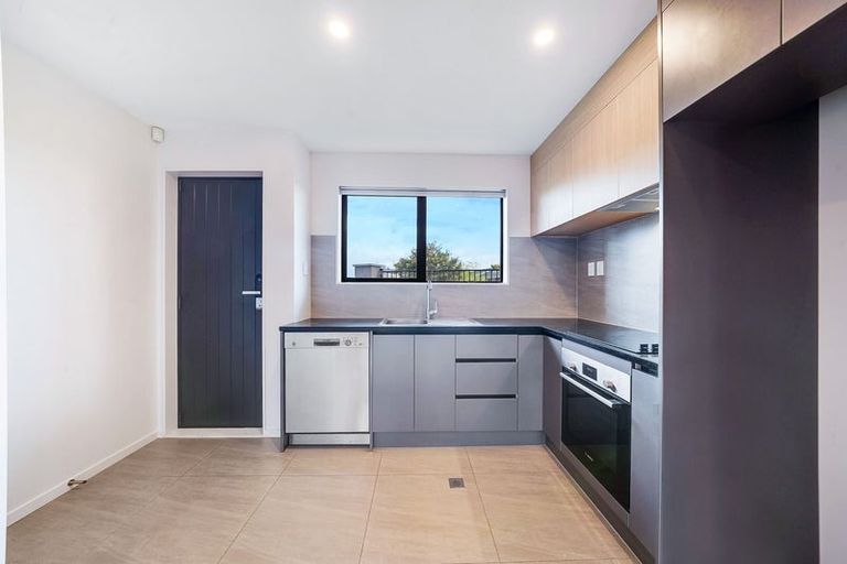 Photo of property in 2 Red Arches Road, Henderson, Auckland, 0610