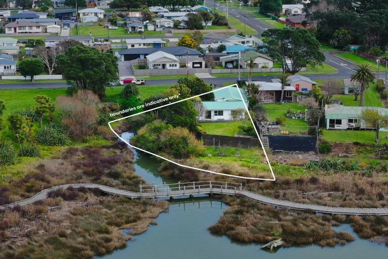 Photo of property in 116 Centennial Avenue, Waitara, 4320