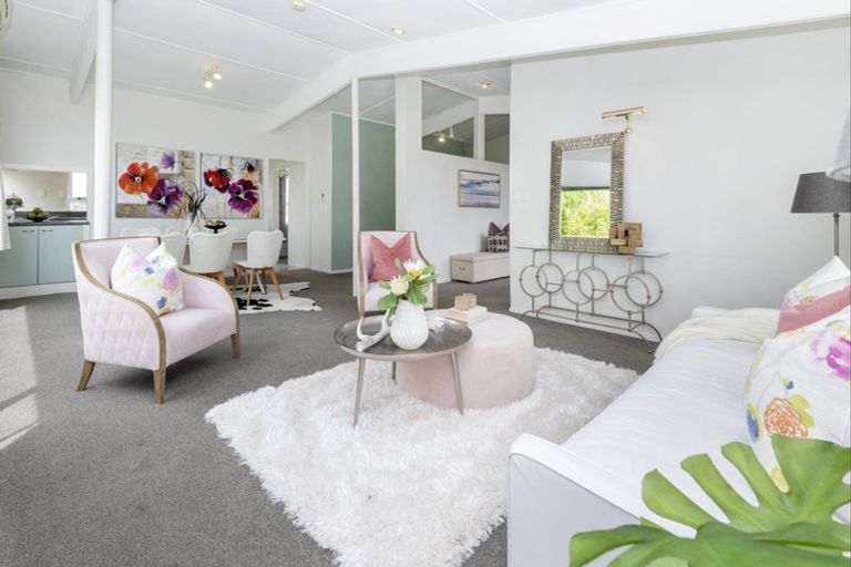 Photo of property in 145 Bleakhouse Road, Mellons Bay, Auckland, 2014